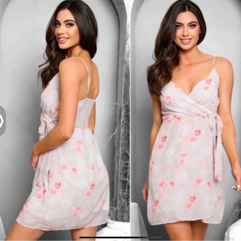 WOMANS TAUPE FAUX WRAP DRESS - Picture 4 of 5